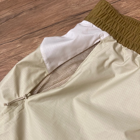 The North Face | NWT Women’s WindWall TNF X Shorts - Picture 8 of 13